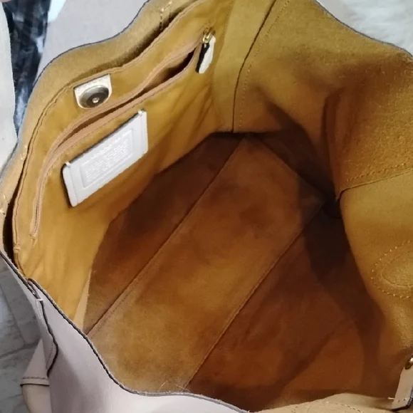 Coach Off-White Leather Tote - Picture 10 of 16